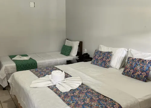 Quarto Casal + Solteiro - Pousada Águas quentes